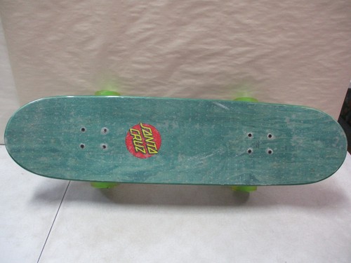 Santa cruz skateboard con - cruz,